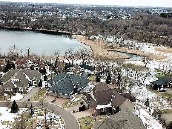 3rd image of 5625 Fernbrook Ct N