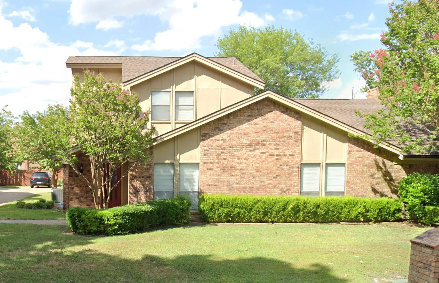 6426 Lago Vista Dr — Photo 1