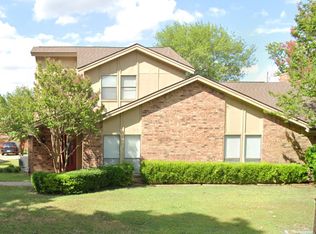 6426 Lago Vista Dr, Benbrook, TX 76132
