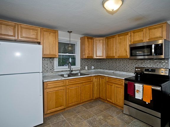 5th image of 30 Yale St