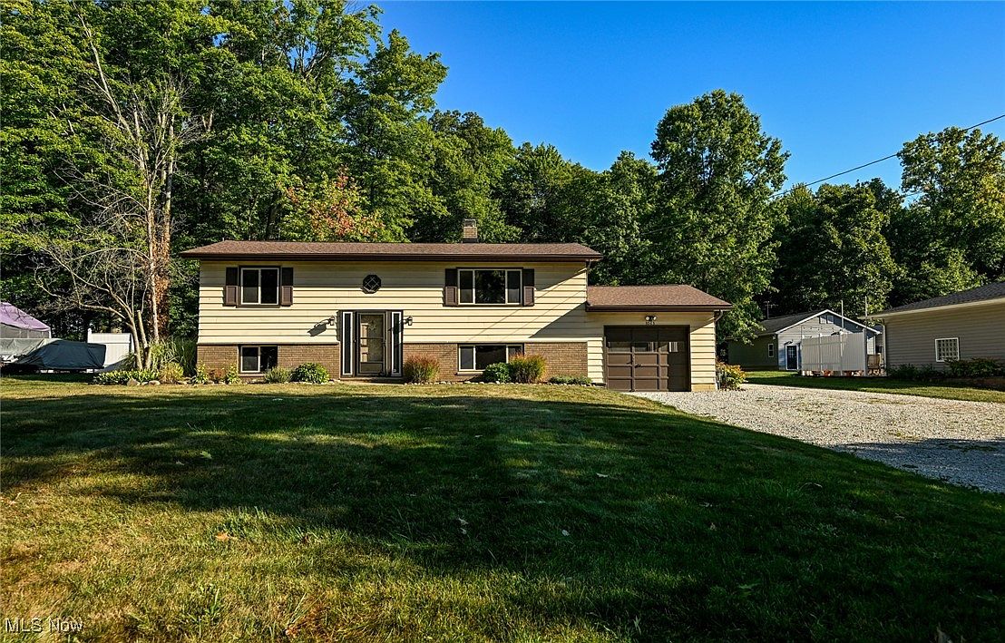 3063 Cliffside Dr, Akron, OH 44321 | Zillow