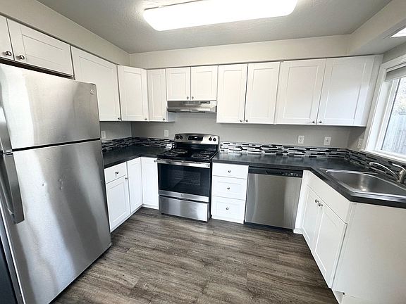 4th image of 211 N Indiana Ave #1