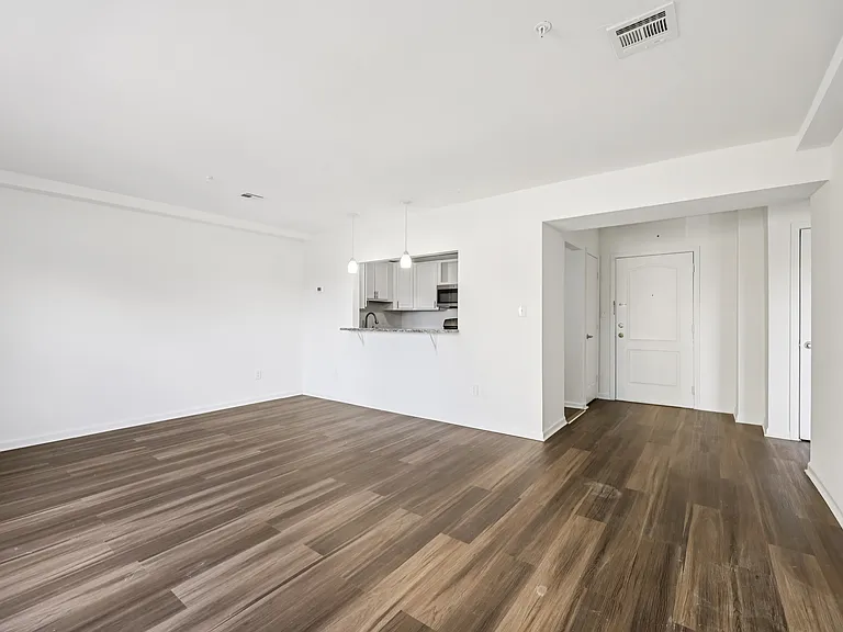 394 S Harrison St. — Photo 13
