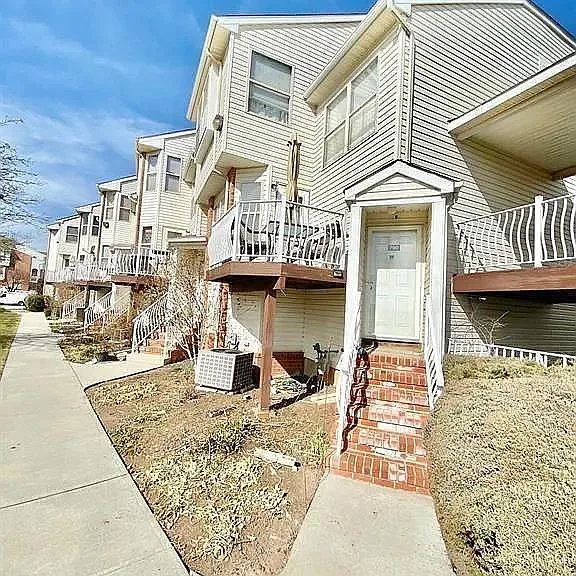 790 Harbortown Blvd — Photo 19