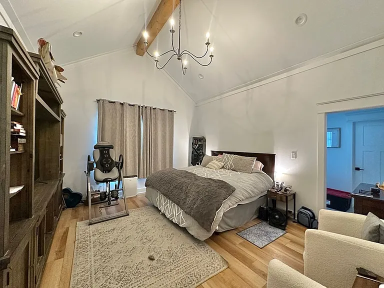 15849 Avery Ln — Photo 10