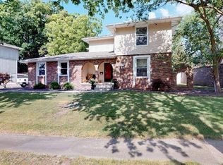 343 Shoreline Pl, Decatur, IL 62521