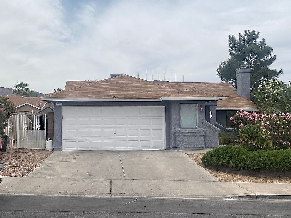 2nd image of 802 Jasmine Ct
