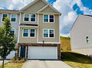 58 Hawthorne Dr, Washington, PA 15301