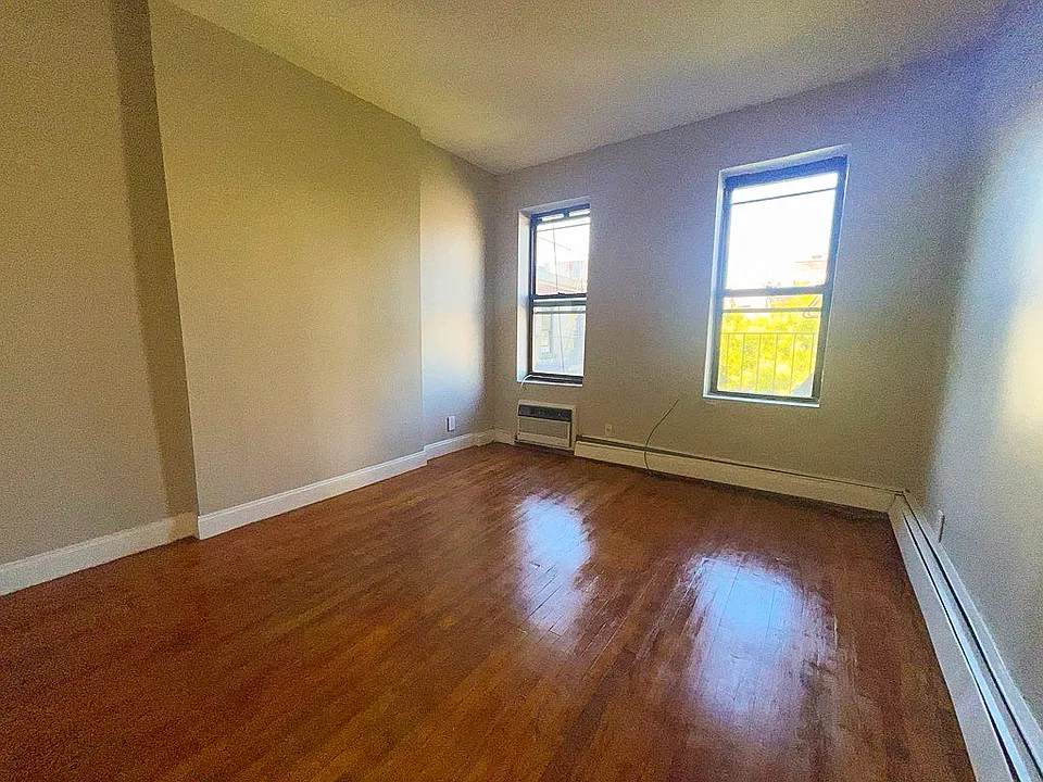 25 Clinton St #504