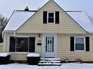 5334 Karen Isle Dr, Willoughby, OH 44094
