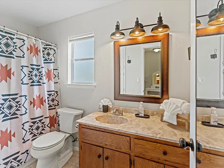 3702 Del Rio Ct — Photo 4