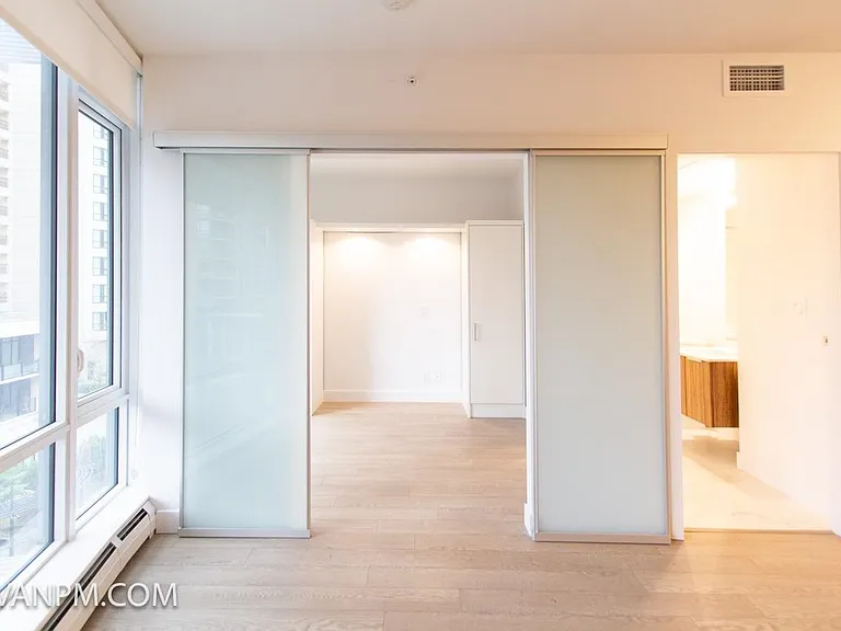 1283 Howe St #701 — Photo 3