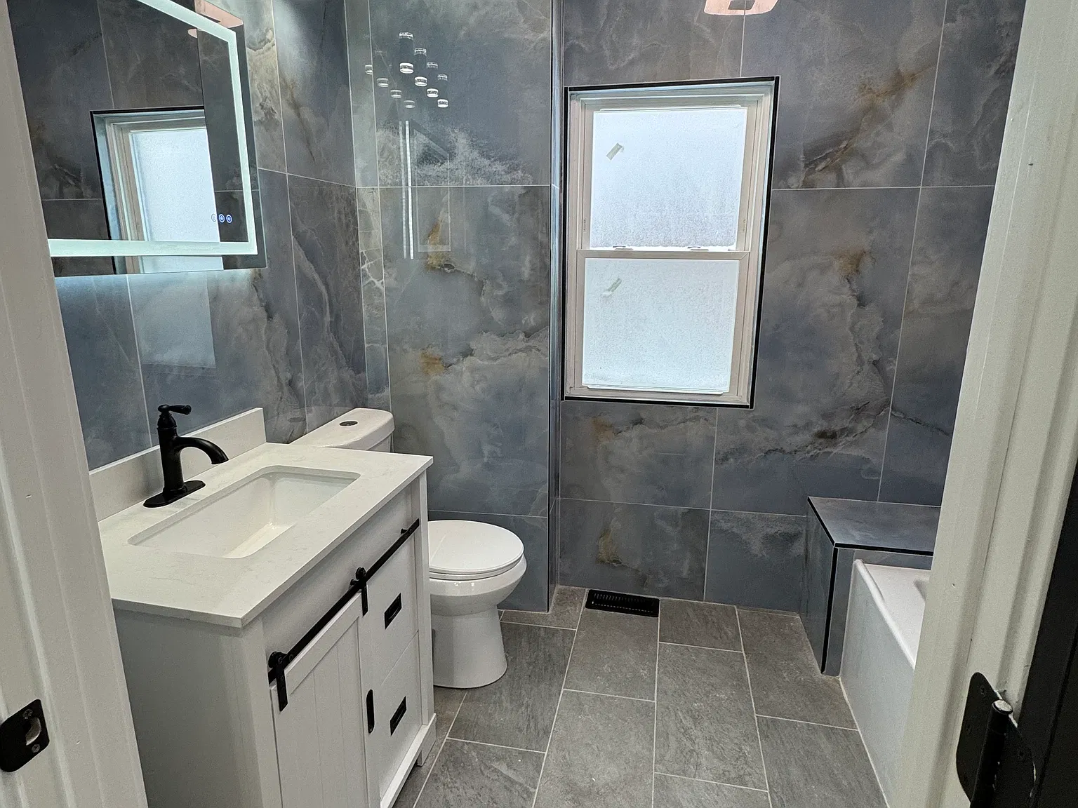 2 bed, 1.5 bath, $1,100 — Photo 4