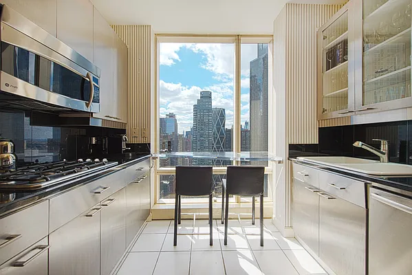 Rented by Trump International Realty | media 15