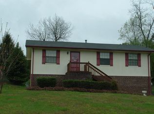40 Chandler Rd, Chickamauga, GA 30707