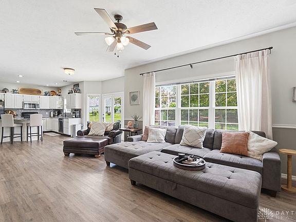 4th image of 515 Orchard Dr