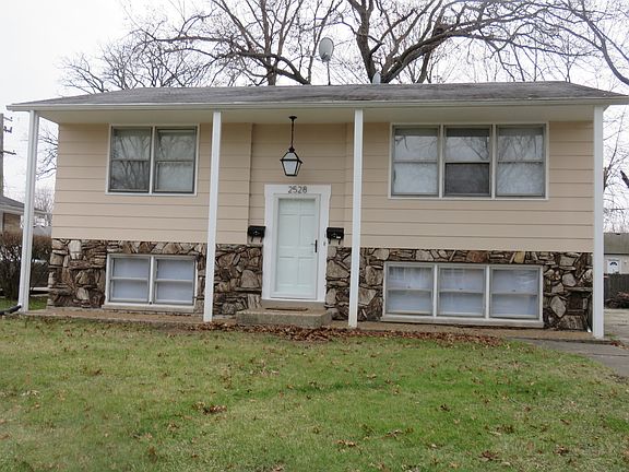 2nd image of 2528 Linden Ave #1
