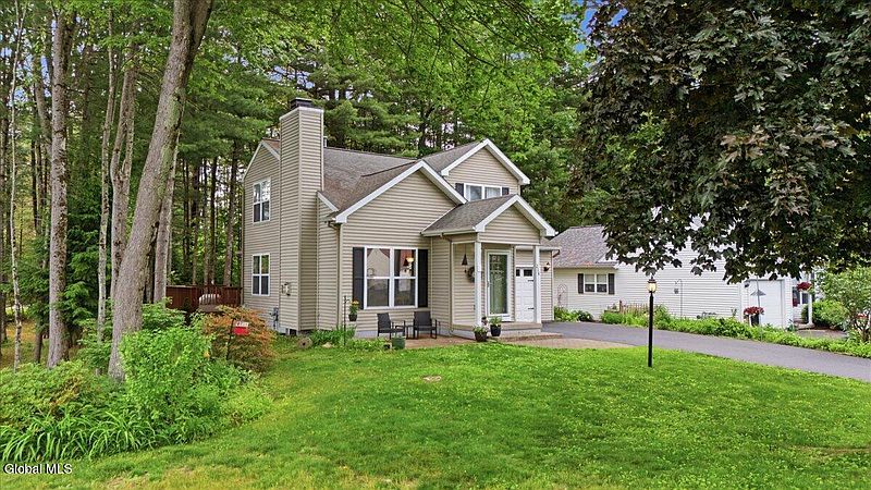 5th image of 218 Meadowlark Drive