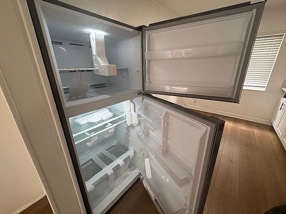 5th image of 11116 S Normandie Ave APT 2