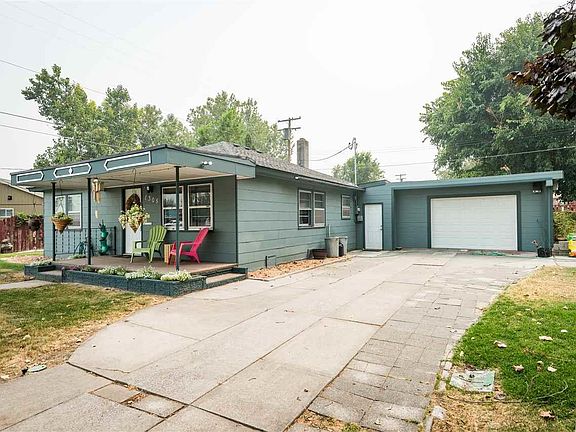 2nd image of 1305 Tunis Ave