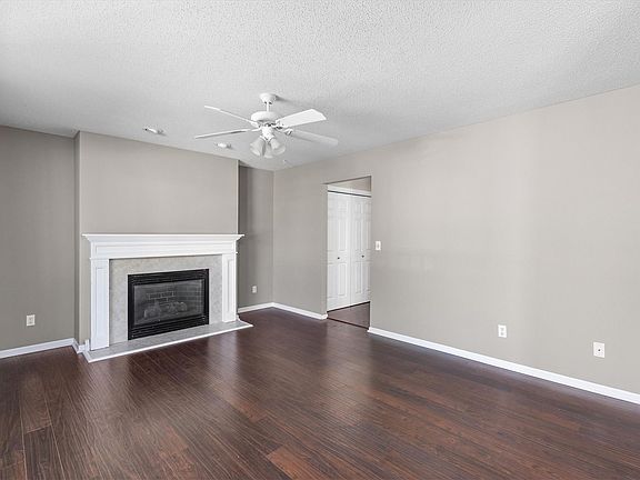 3rd image of 3123 SE Cherry Blossom Dr
