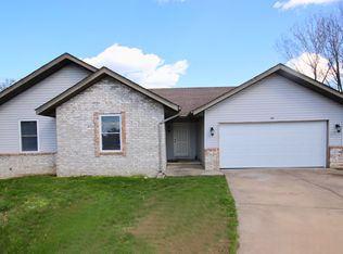 618 E Marian Ct, Nixa, MO 65714