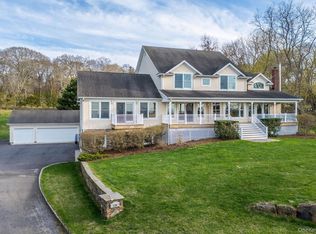 250 Naugles Dr, Mattituck, NY 11952