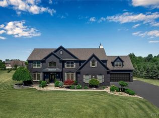 6408 Heise Rd, Clarence, NY 14031