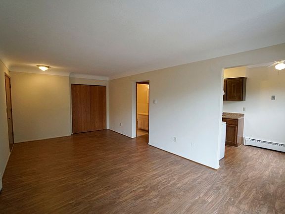 3rd image of 316 Larpenteur Ave E APT 7