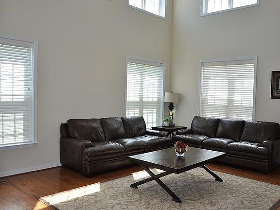 5th image of 9129 Townsend Park Dr