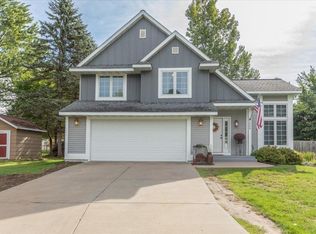 1304 Ballentine Rd, Menomonie, WI 54751