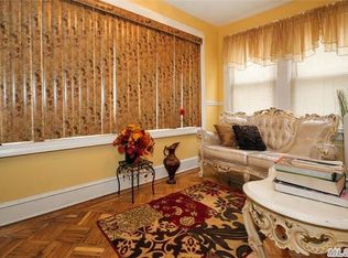 116-14 198 St, St Albans, NY 11412