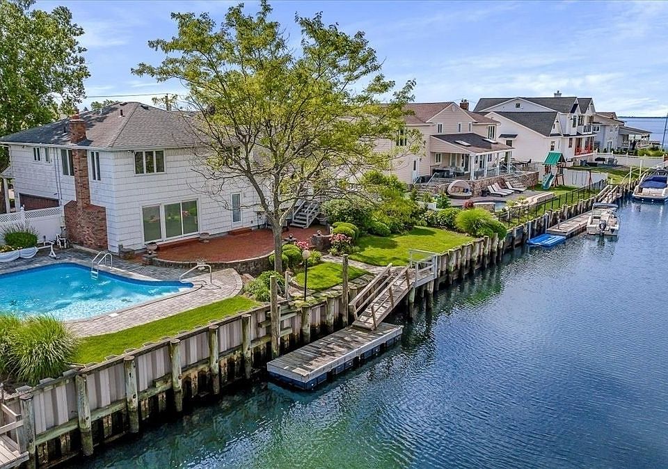 1st image of 172 Harbor Ln