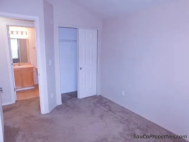 8646 NE Hyde Park Ln — Photo 18