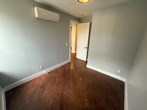 35 Claver Place image 11 of 15