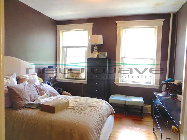 32 Queensberry St #12 — Photo 11