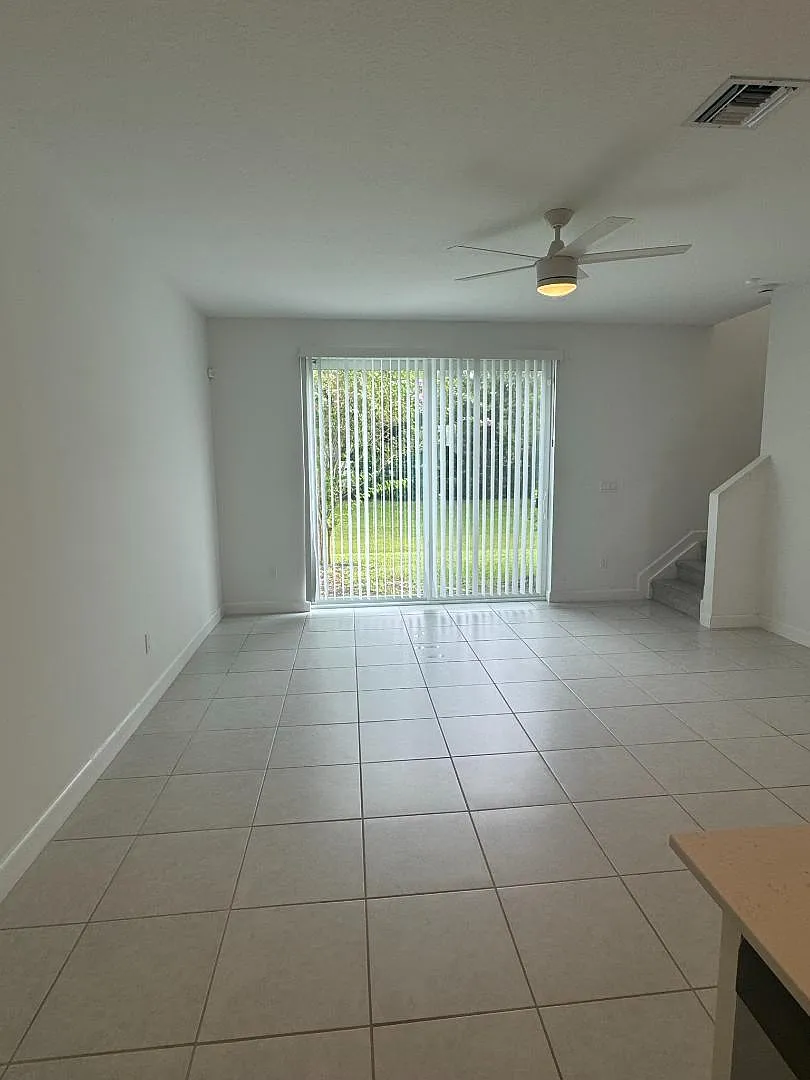 4589 Meyerson Pl - 4589 Meyerson Pl — Photo 4