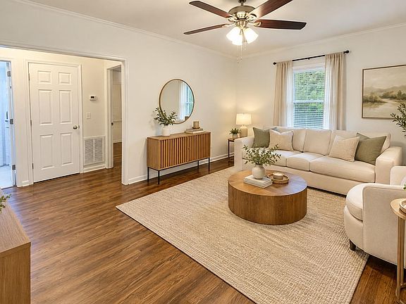 4th image of 625 Midway Ave