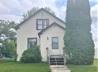 204 3rd Ave NE, Roseau, MN 56751