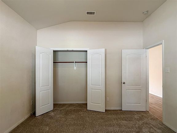 5th image of 15214 Bartlett Landing Dr