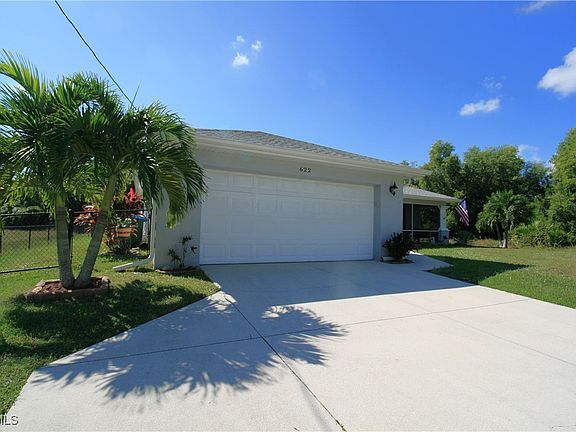 3rd image of 622 Jacaranda Pkwy E