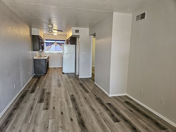 3rd image of 738 E 1st Ave