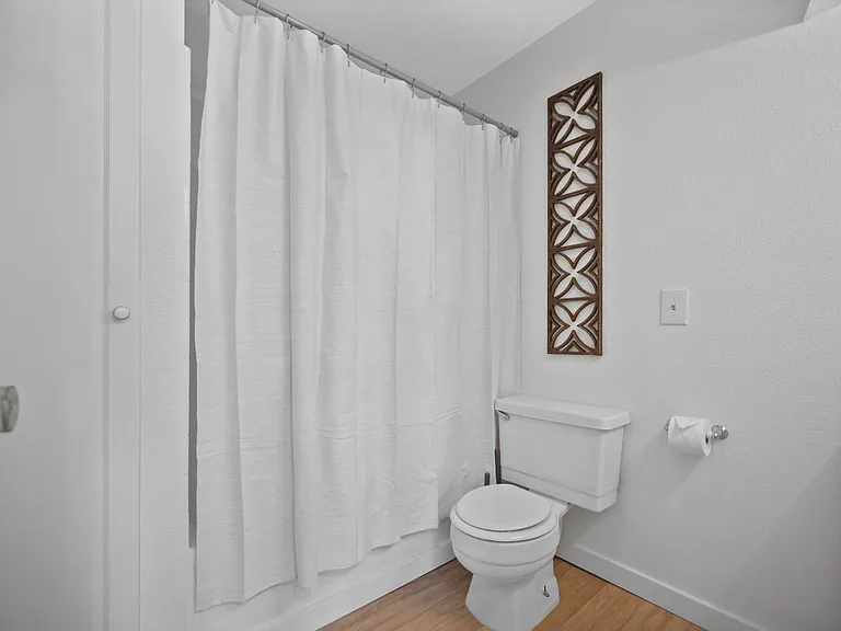 4227 N Madison St — Photo 4