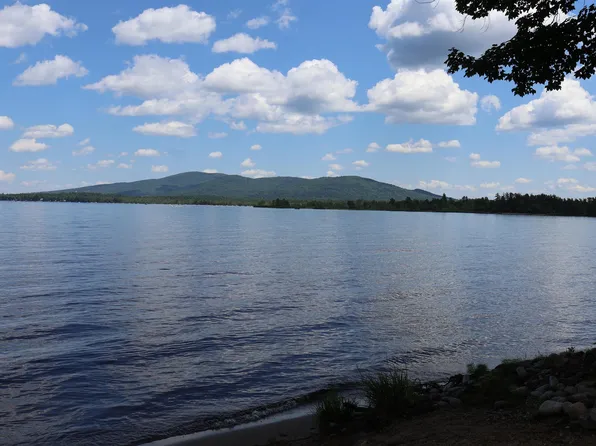 44 Ossipee Lake Drive, Ossipee, NH 03814