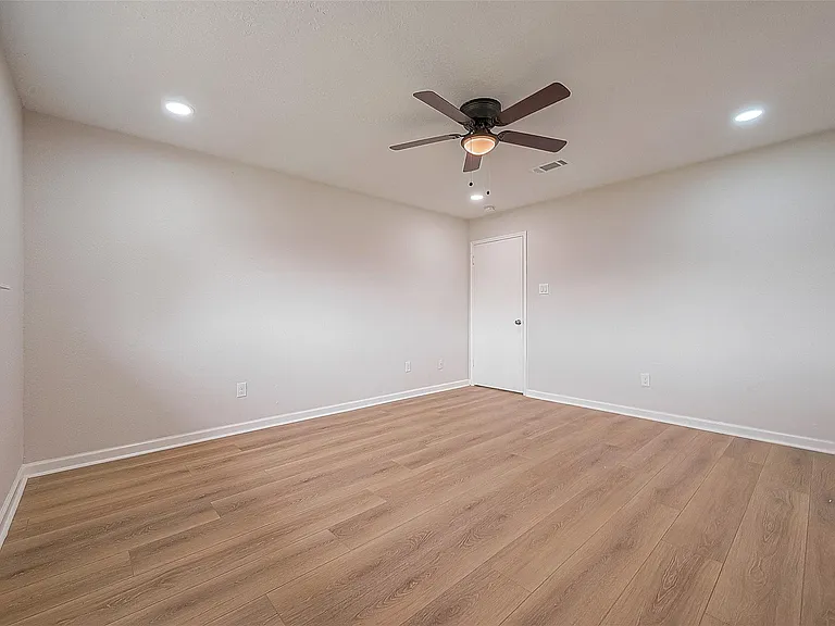 6919 Maczali Dr — Photo 13