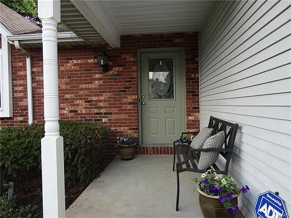 3rd image of 1343 Chancellor Dr