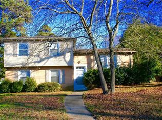 1424 Larchmont Dr, Greensboro, NC 27405