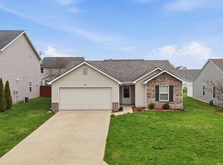 1924 Black Bear Dr, Fort Wayne, IN 46808