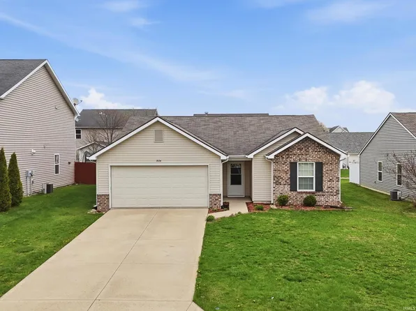 1924 Black Bear Dr, Fort Wayne, IN 46808