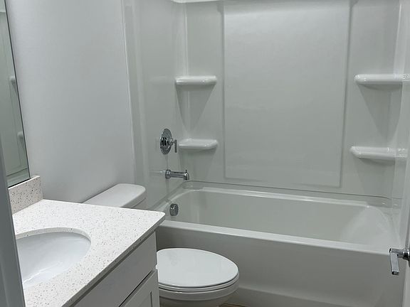 5th image of 10121 Guardian Dr #271
